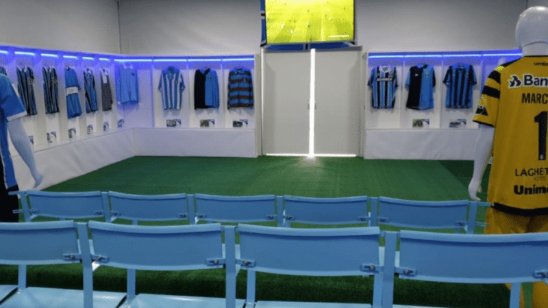 Museu do Manto Tricolor expõe camisetas do Grêmio em Nova Petrópolis